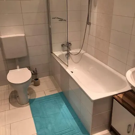 8 Salzburg